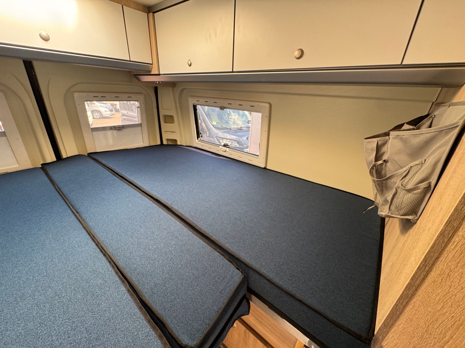 Vehicle image Pössl RUNNER 636 INDIVIDUAL ROOM CLIMATE AHK