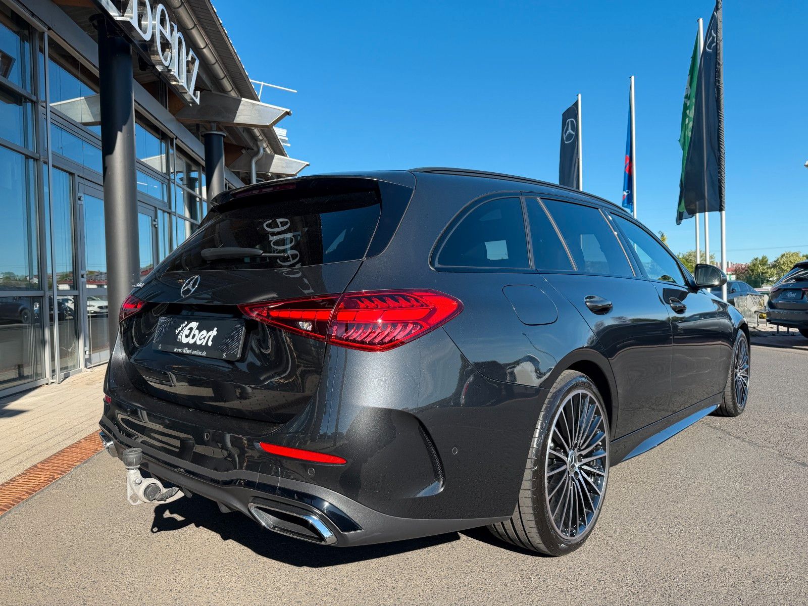 Fahrzeugabbildung Mercedes-Benz C 220 T d Edition AMG AHK+Pano+360°+Distr+Ambien