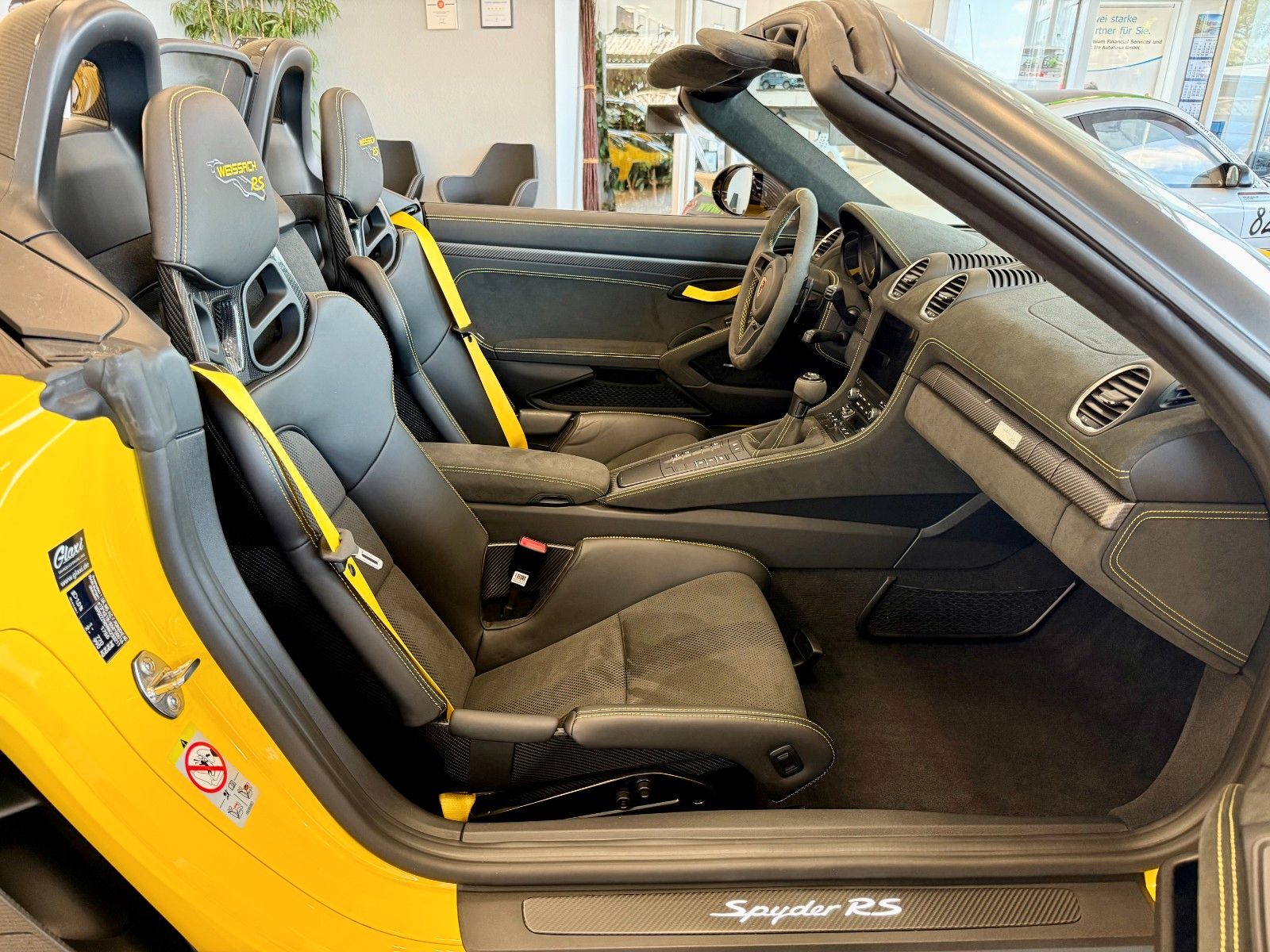 Fahrzeugabbildung Porsche 718 Boxster Spyder RS WEISSACH/Lift/Carbon/BOSE