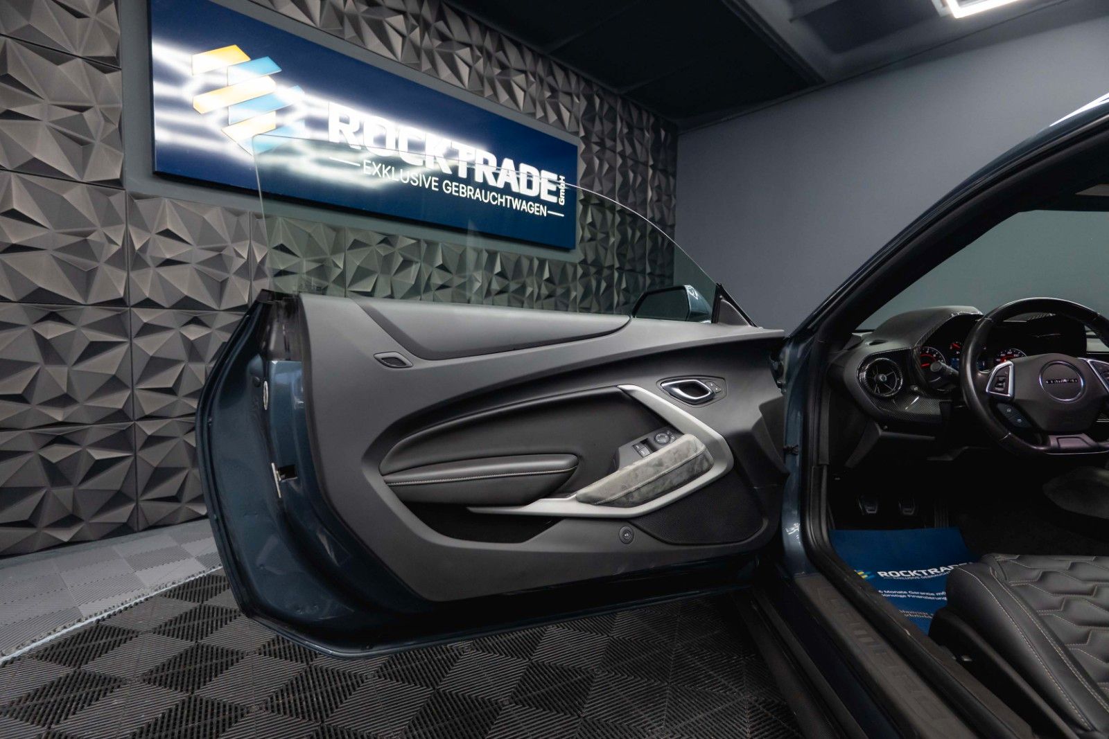 Fahrzeugabbildung Chevrolet Camaro 6.2 SS Coupe ZL1 Performance *6 Gang*LED*