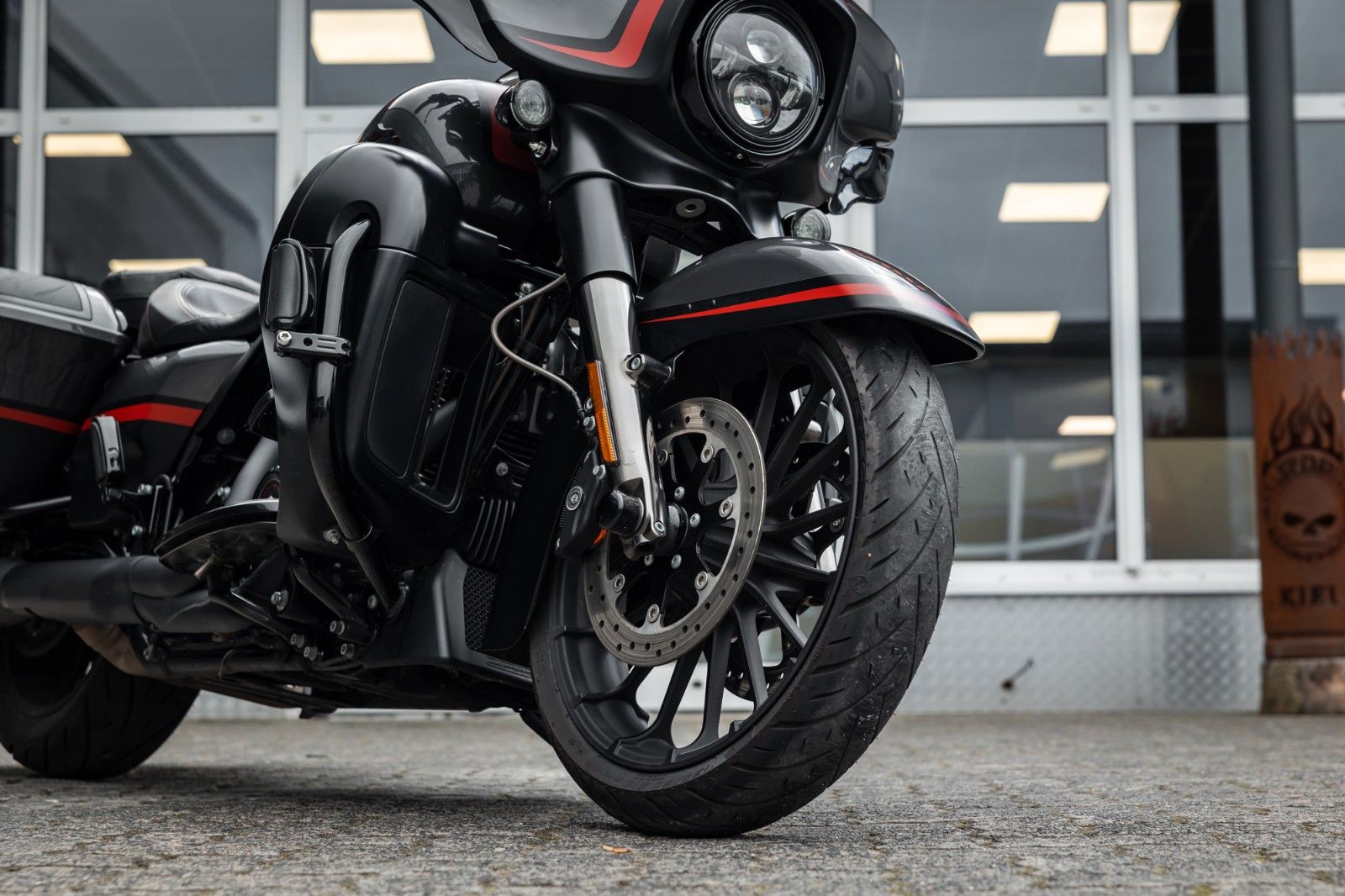 Fahrzeugabbildung Harley-Davidson CVO STREET GLIDE 117 FLHXSE - KESSTECH