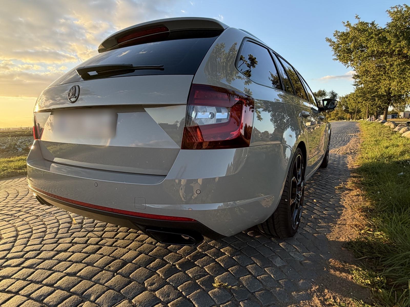 Skoda Octavia 2.0 TSI RS 245 Combi RS Canton