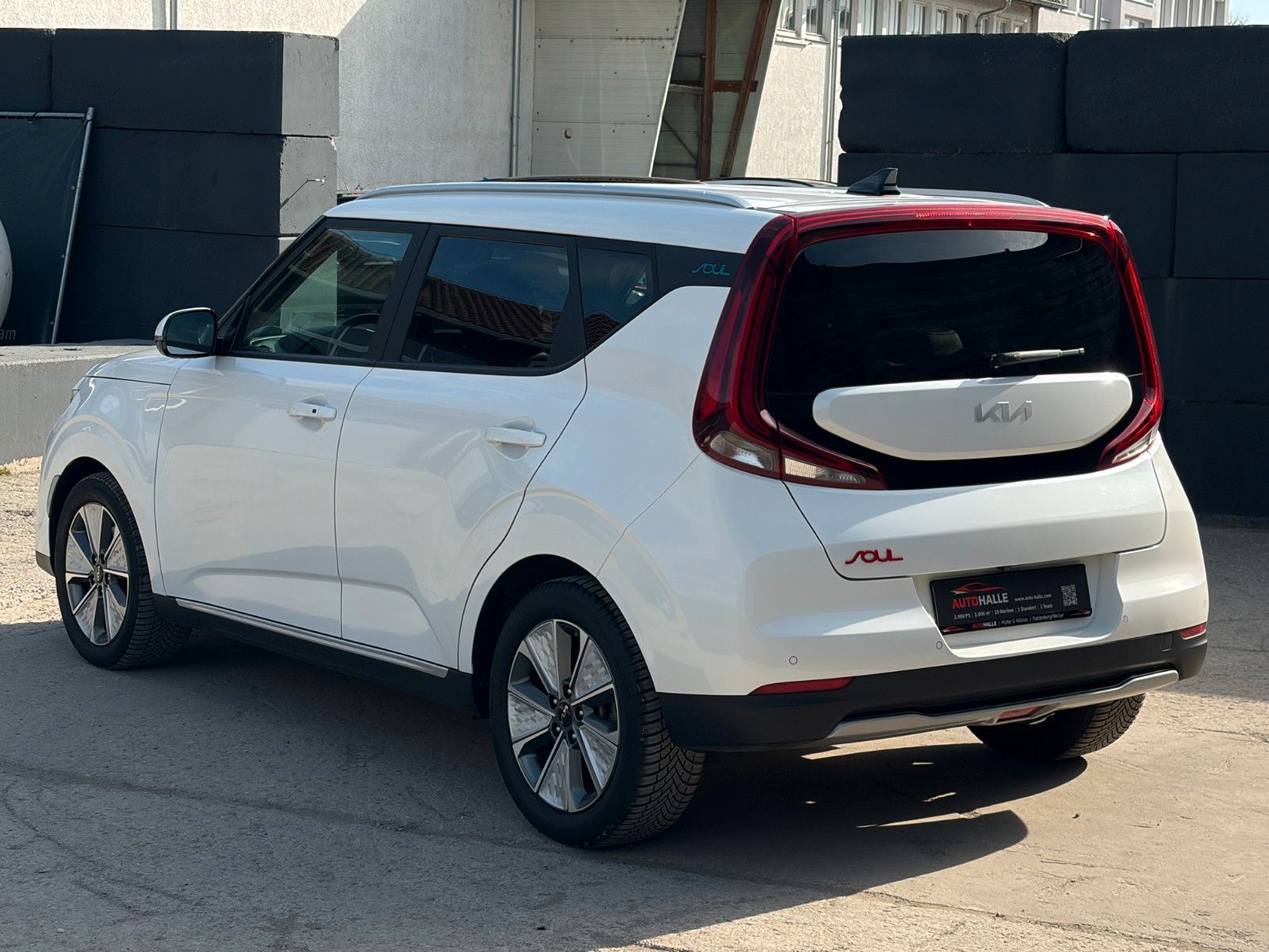 Fahrzeugabbildung Kia e-Soul Spirit 64kW ACC H&K NAV CAM Wärmepumpe
