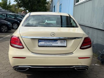Mercedes E 220 - 8
