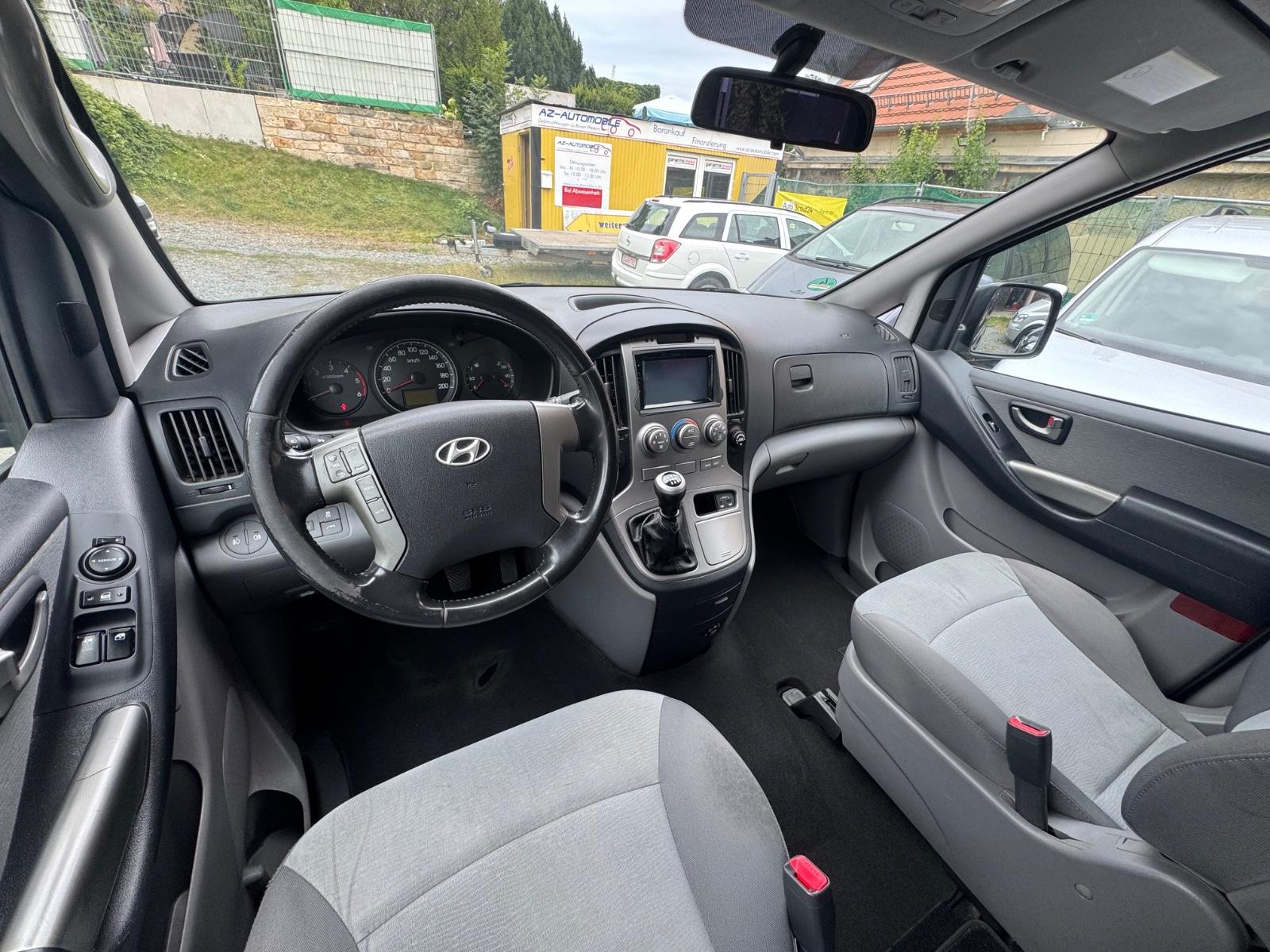 Hyundai H-1 Travel Comfort, Scheckheft, 8 Sitzplätze