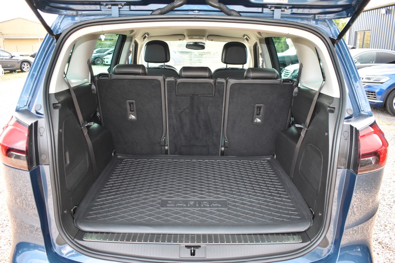 Fahrzeugabbildung Opel Zafira C Tourer OPC Business Innova Kamera 7 Sit