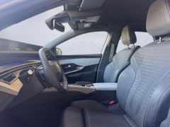 PEUGEOT 3008 Hybrid 136 Allure Pano-NaviDrive