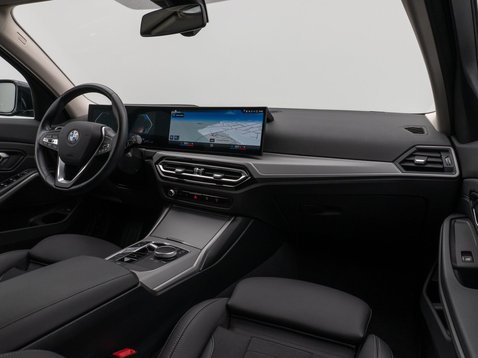 Fahrzeugabbildung BMW 320d xD ACC HUD Kamera DAB Sportsitze Teilleder