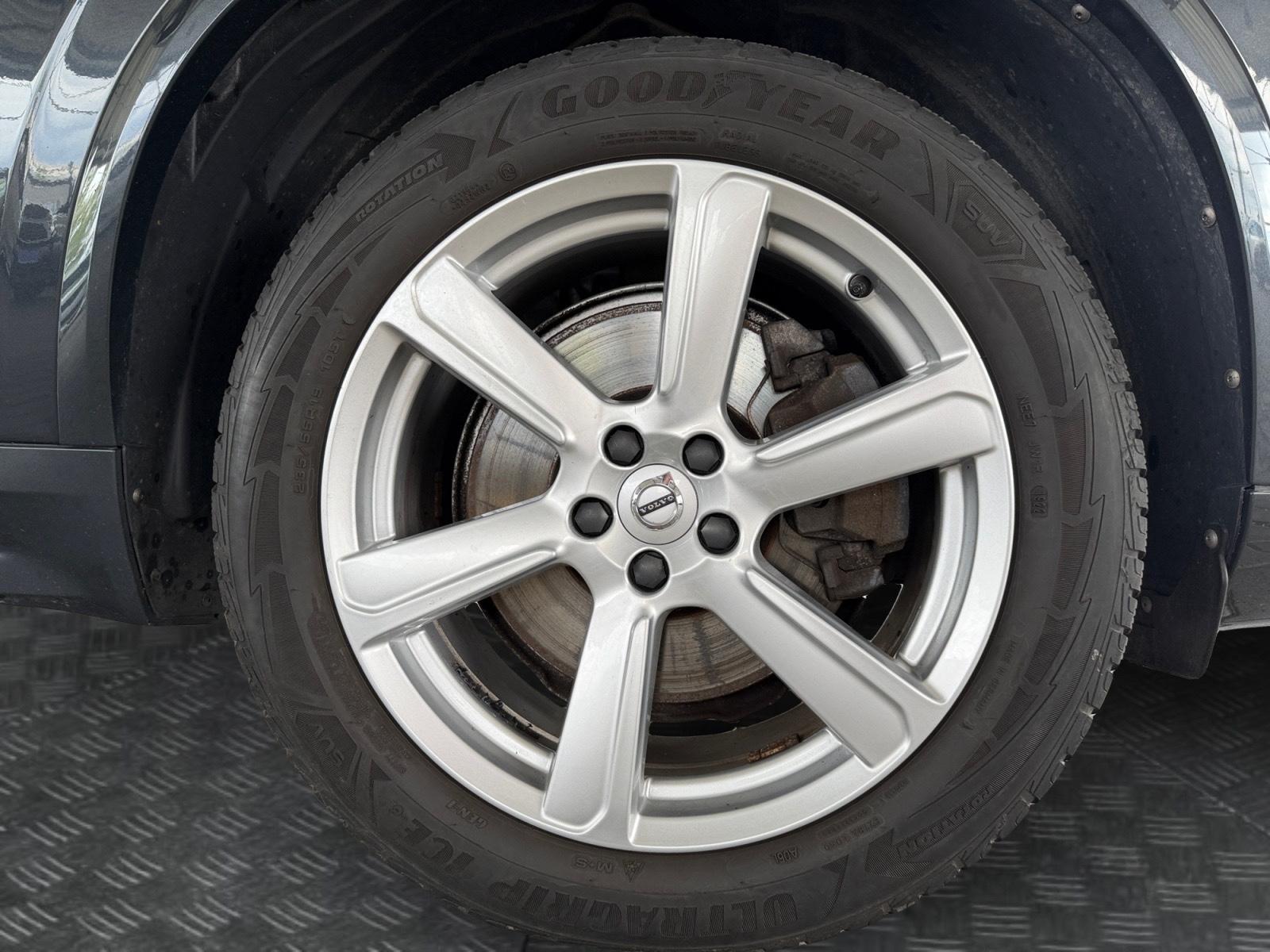 Volvo XC90 2.0 D5 Inscription AWD LEDER KAM LED CARPLA