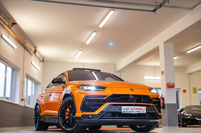 Lamborghini Urus Carbon Inti-Pearl Capsule 1of1 Mega Voll