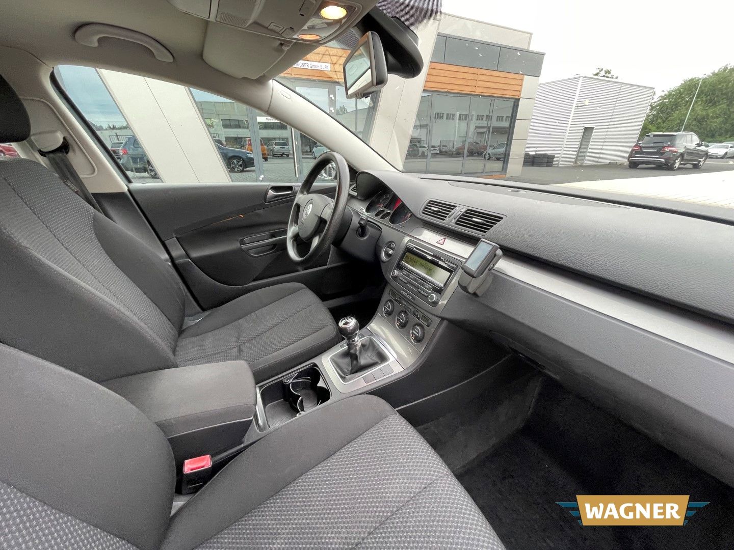 Fahrzeugabbildung Volkswagen Passat Variant Trendline Sitzheizung TÜV 03/2028