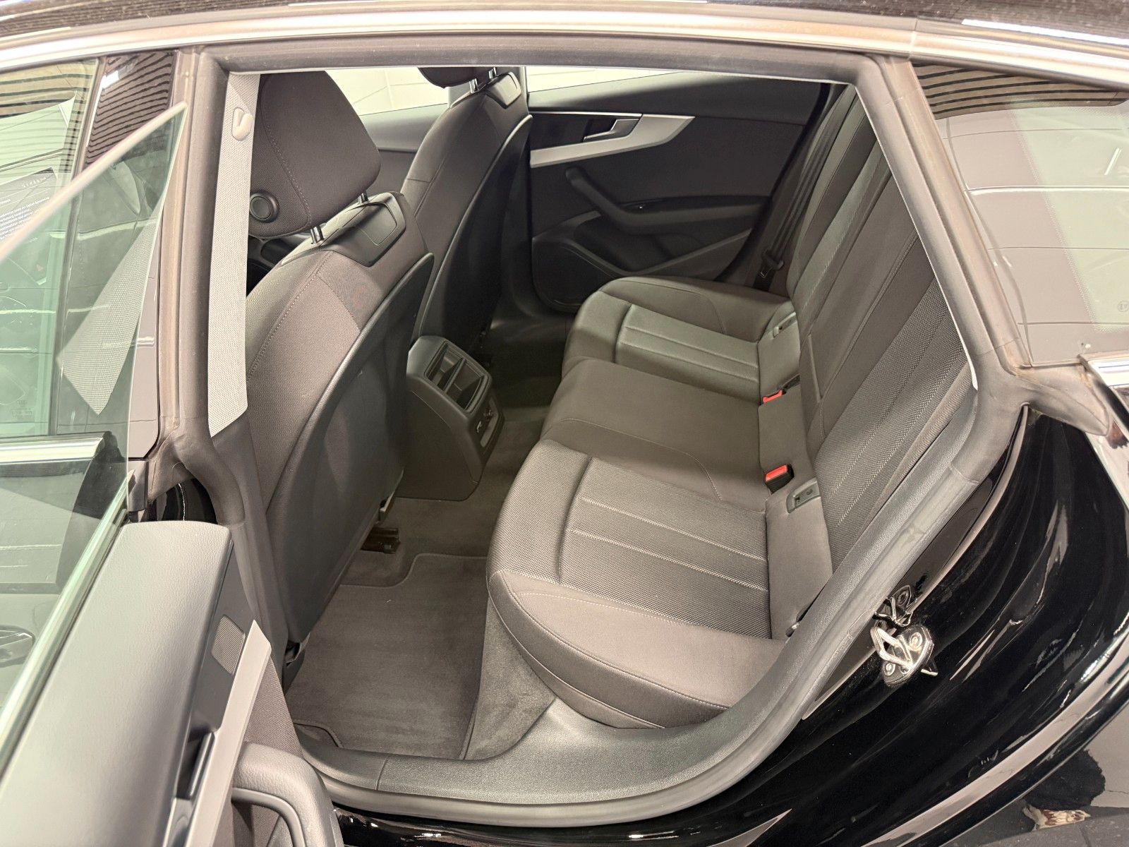 Audi A5 Sportback 35 TFSI 2.0 S-tronic/LED/Navi/Apple foto 12