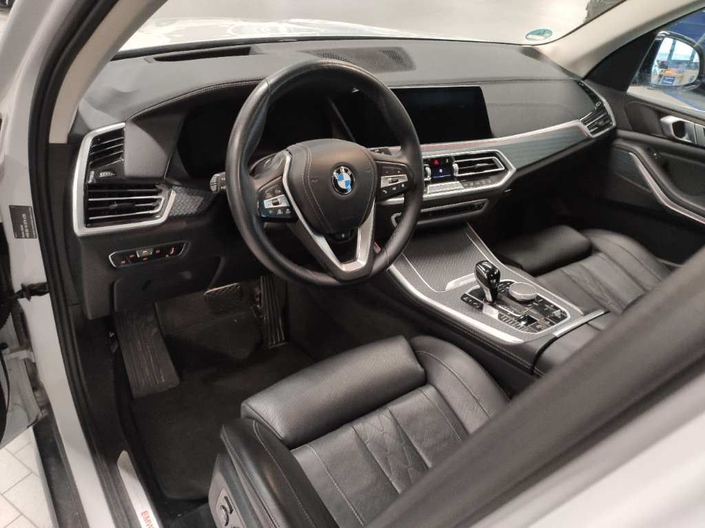 Fahrzeugabbildung BMW X5 xDr.30d xLine °UVP 109.920€°LUFTFED°360°STHZG