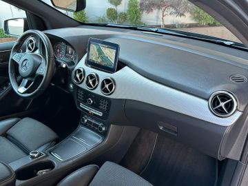 Mercedes B 180 - 12