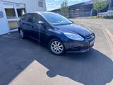 Ford Focus 1,6  Titanium /Tüv 03/27 - Ford Focus aus 2011: Titanium