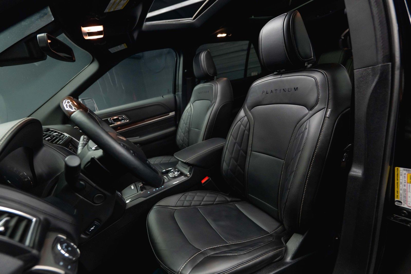 Fahrzeugabbildung Ford Explorer 3.5 V6 4x4 PLATINUM Twin-Turbo EcoBoost