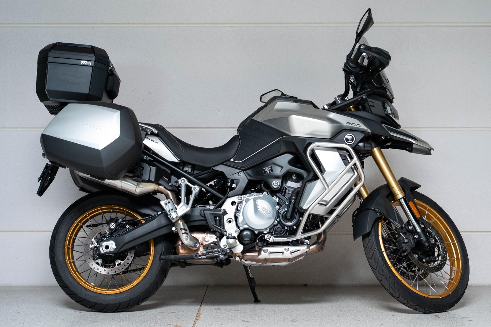 VOGE DS 900 X