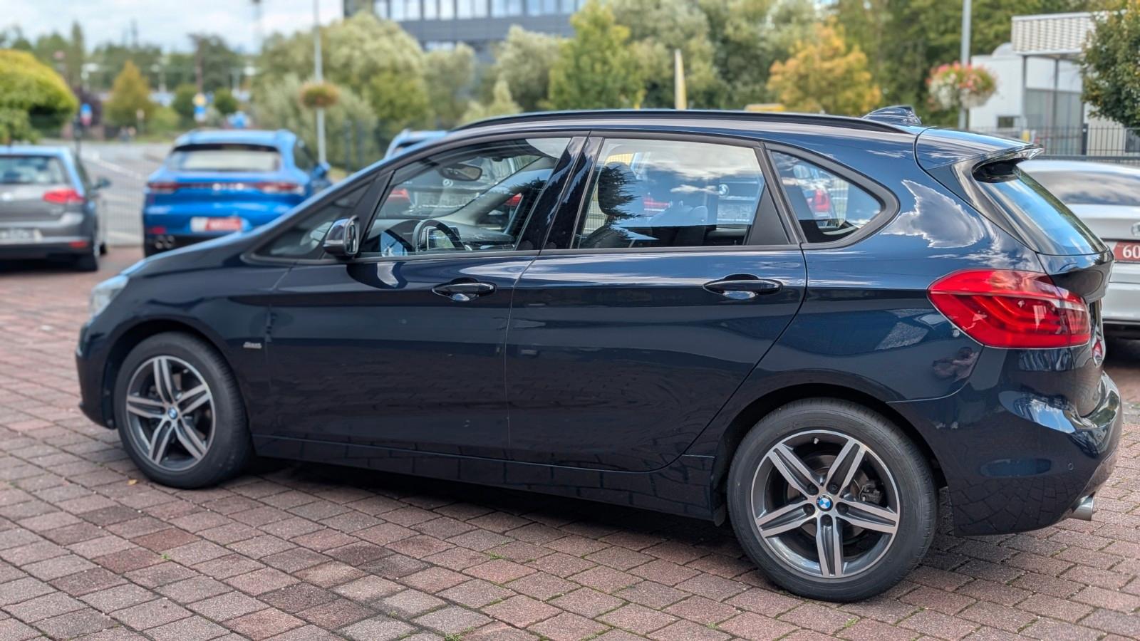 BMW 220d Active Tourer Sport Line,Automatik,EU6