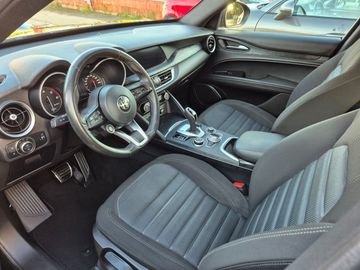 Alfa-Romeo Stelvio - 6