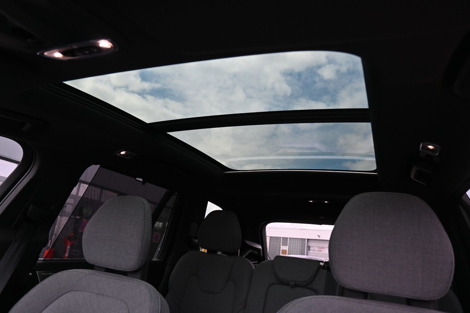 Fahrzeugabbildung Volvo XC90 B5D AWD Inscription*LUFT*STDHZG*360*AHK*ACC