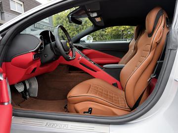 صورة مصغرة 15 لـ 2021 Ferrari ROMA