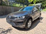 Volkswagen Touareg V6 TDI BMT/Terrain Tech 4Mot *Leder-AHK* - VW Touareg Gebrauchtwagen in München