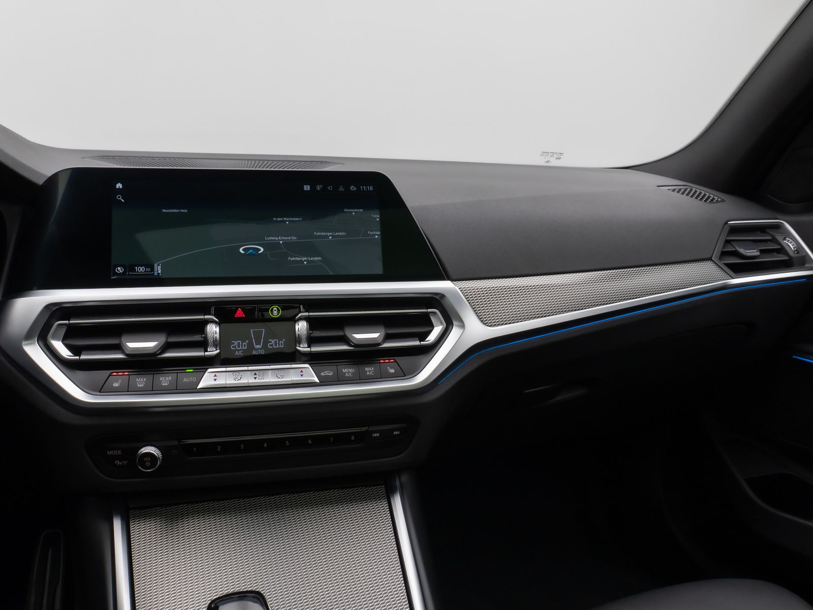 Fahrzeugabbildung BMW 330e M Sport Panorama Laser Kamera HUD DAB HiFi