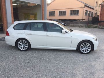 BMW 320 - 4
