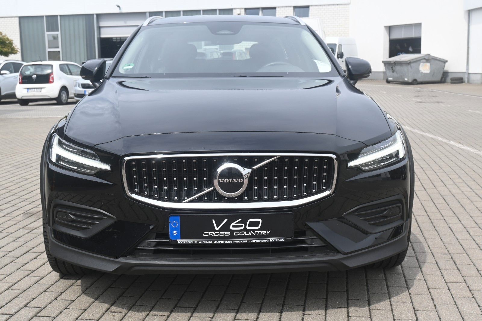 Fahrzeugabbildung Volvo V60Cross Country B4D AWD Plus*FSHZG*ACC*BLIS*AHK
