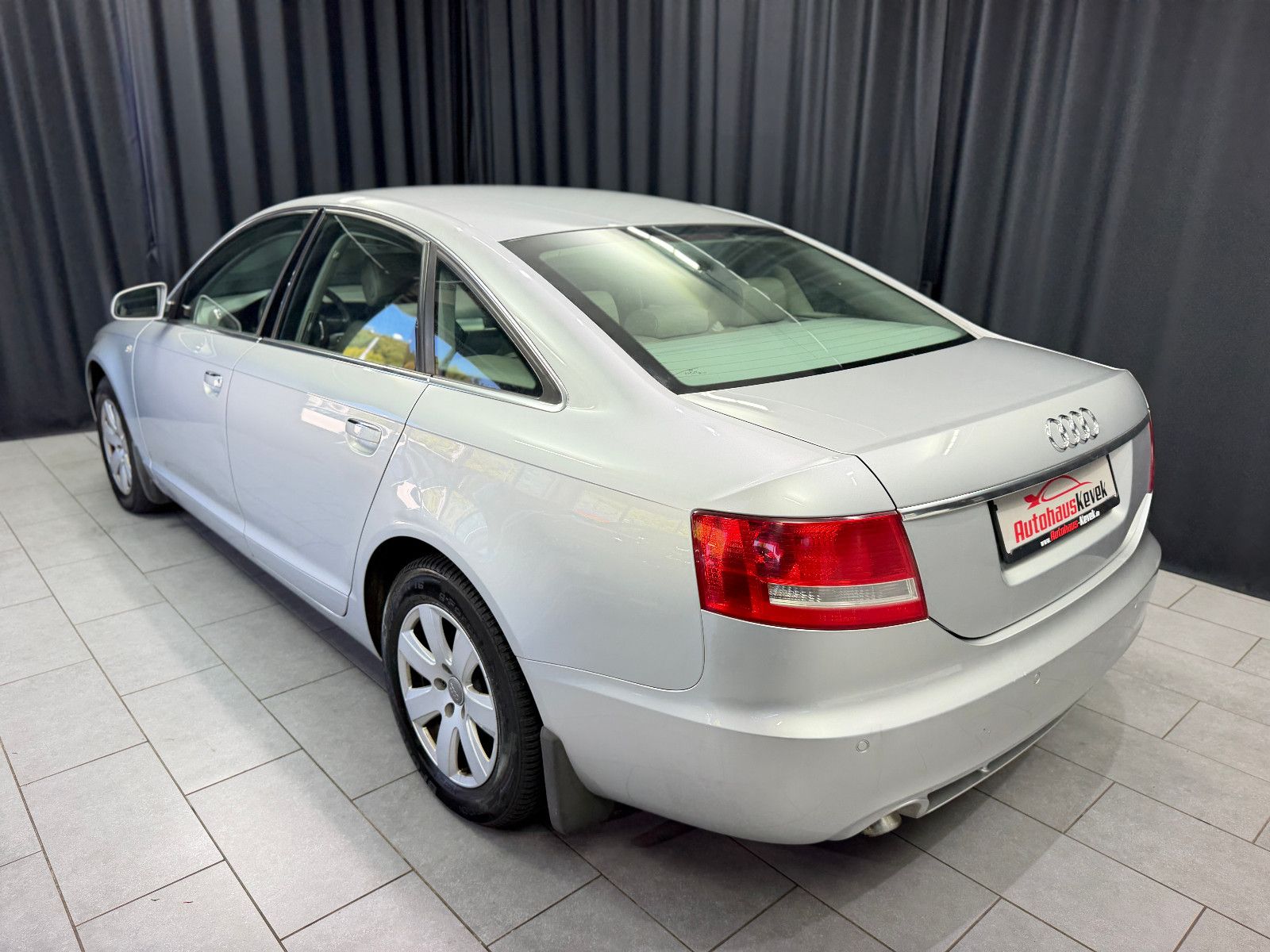 Fahrzeugabbildung Audi A6 Lim. 3.0 TDI quattro|D-FZG|U-FREI|PDC|TÜV Neu