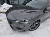 Ford Focus Turnier ST-Line*Led*AHK*Kamera*E-KLappe* - Ford Focus ST mit Diesel-Antrieb