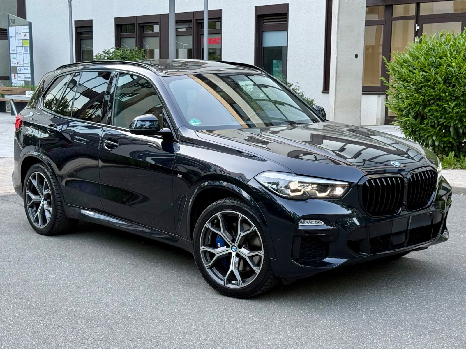 BMW X5 xDrive30d - M Sport-PANO-AdaptLuft.-H/K