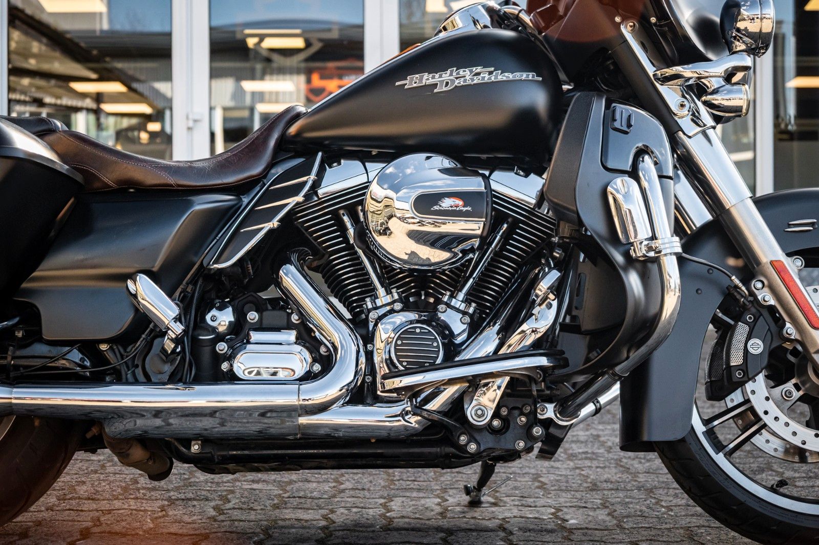 Fahrzeugabbildung Harley-Davidson Street Glide FLHX - JEKILL & HYDE -