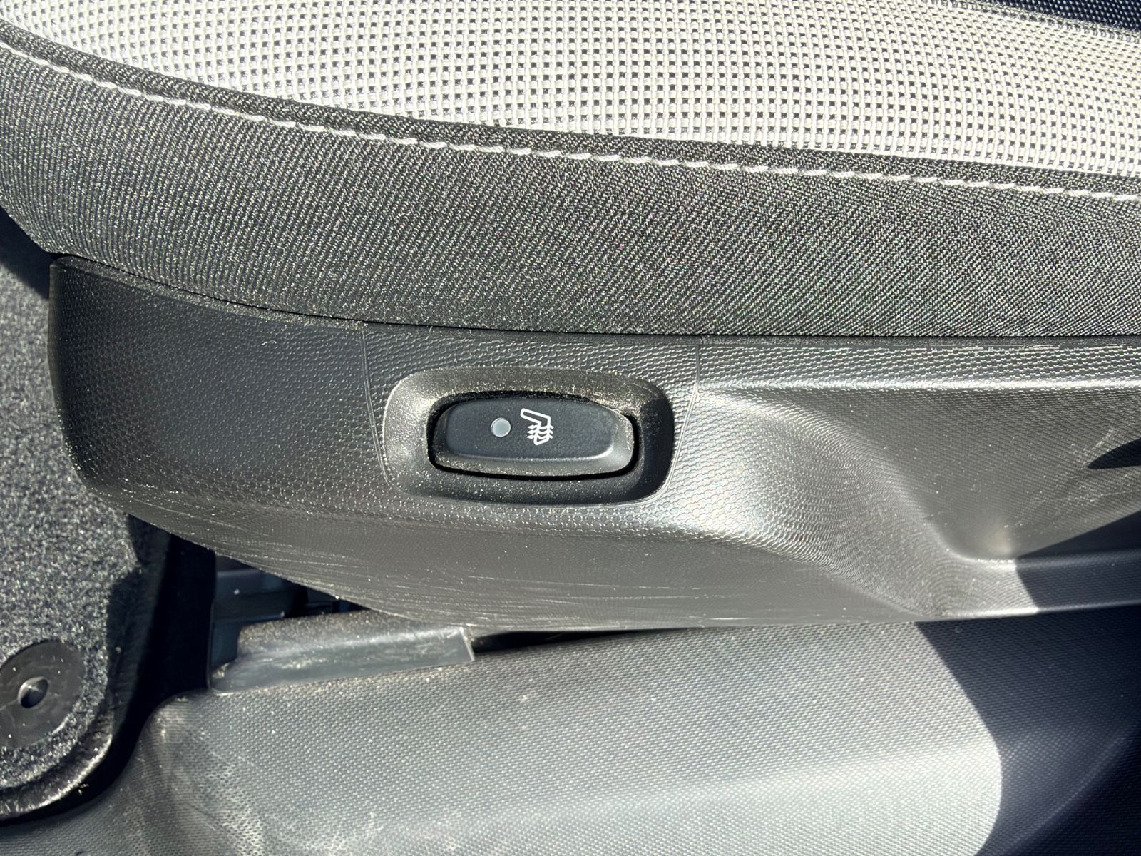 Fahrzeugabbildung Renault Twingo Intens "AUTOMATIK / FALTDACH / 1.HAND"