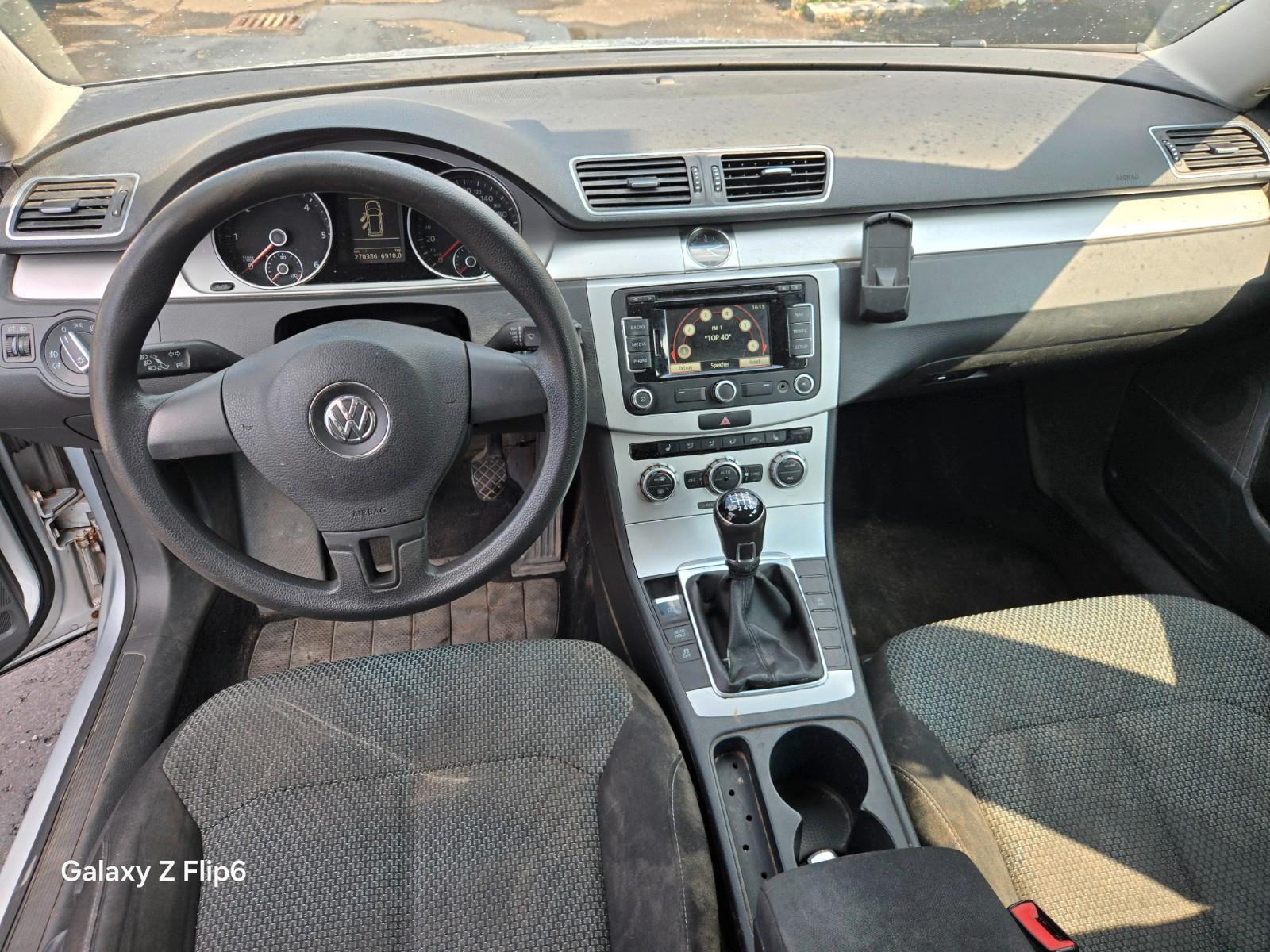 Volkswagen Passat 2013 — photo 9