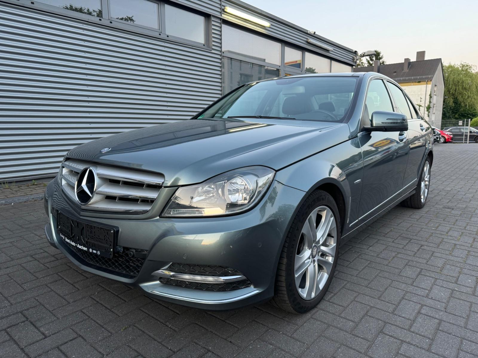 Mercedes-Benz C 180 Limousine CGI BlueEfficiency/Panorama/AHK