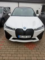 BMW iX xDrive40 - - BMW iX: Von Privat