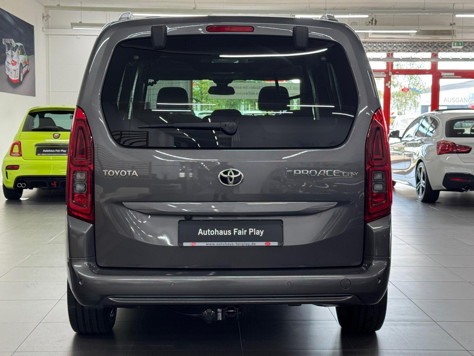 Toyota Proace City Verso L1 Executive AUT. AHK/KAMERA
