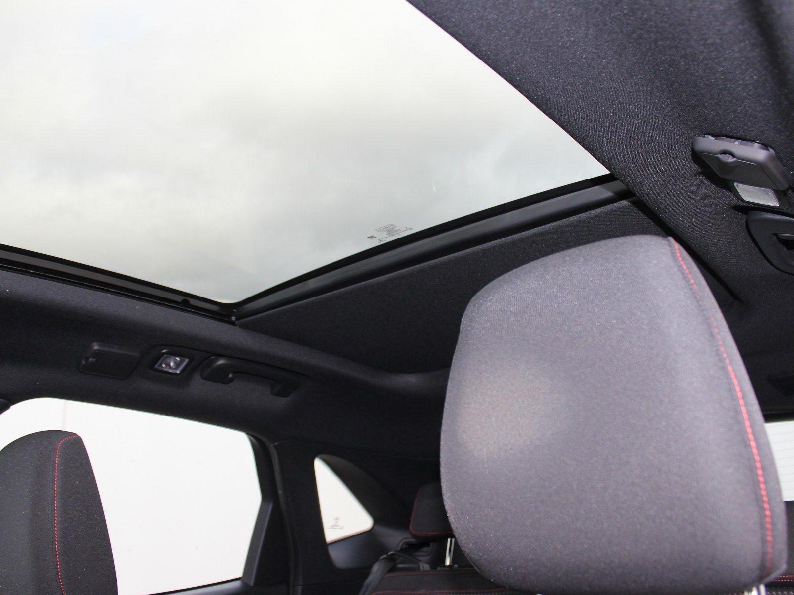 Fahrzeugabbildung Ford Kuga Plug-In Hybrid ST-Line