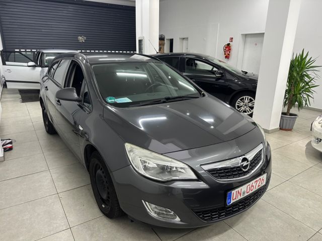 Opel Astra Sports Tourer 1.4 T Design Edition 103kW