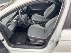 Fahrzeugabbildung Seat Ibiza Style Navi Sitzh. Tempom. Klima. Einparkhi