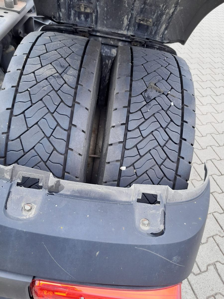 Fahrzeugabbildung DAF FT XF 480 SSC, Federung: Luft/Luft