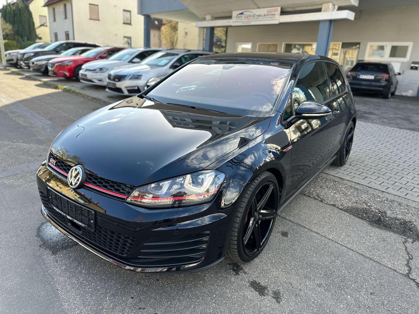 Volkswagen Golf GTI GTI Performance DSG 96000km LED Kamera 