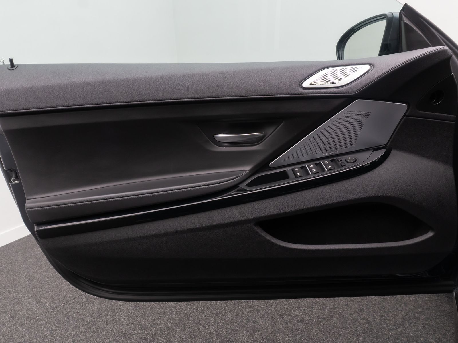 Fahrzeugabbildung BMW M6 Cabrio 360&deg; HUD B&O SoftClose Komfort 20Zoll