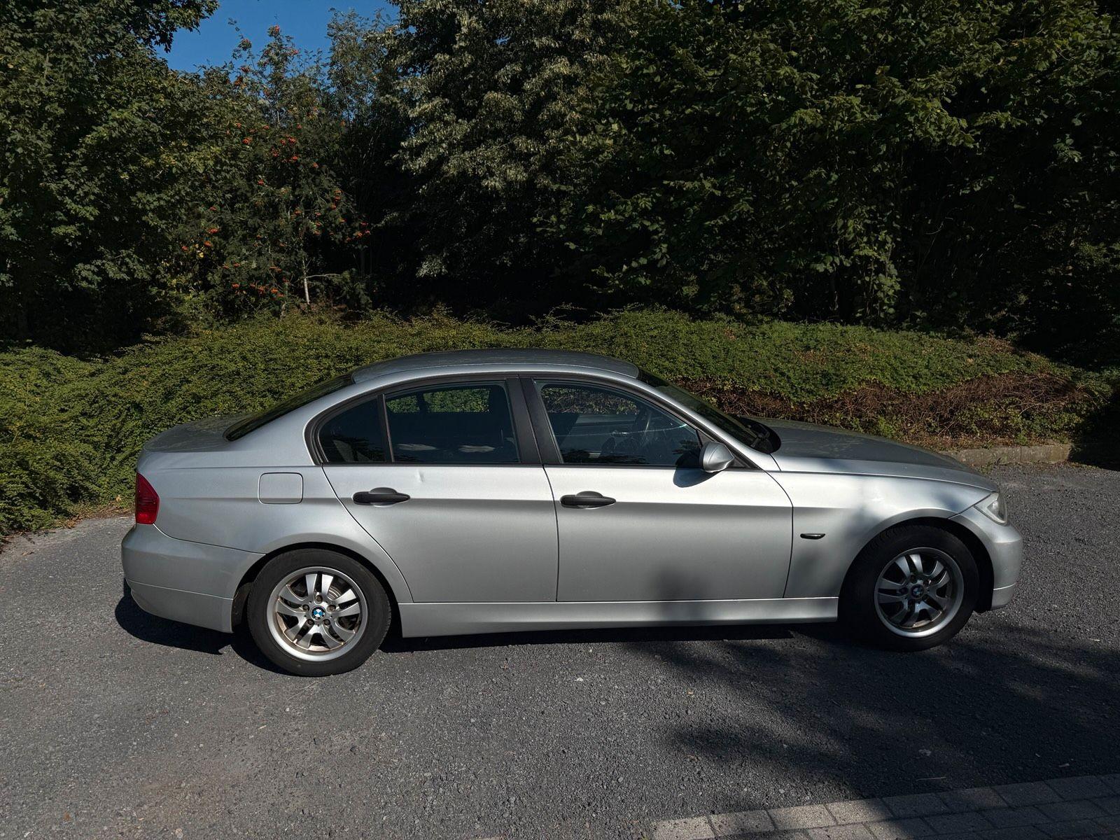 BMW 320