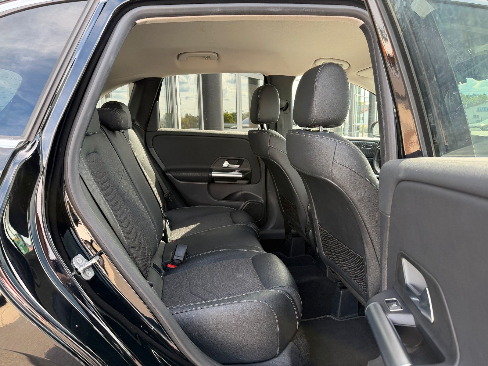 Fahrzeugabbildung Mercedes-Benz B 250 e Progressive MBEAM+R-Kamera+Carplay+MBUX