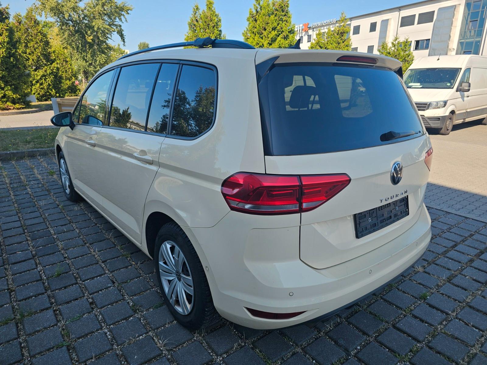 Volkswagen Touran 2.0 TDI Automatik Klimaa LED Comfortline