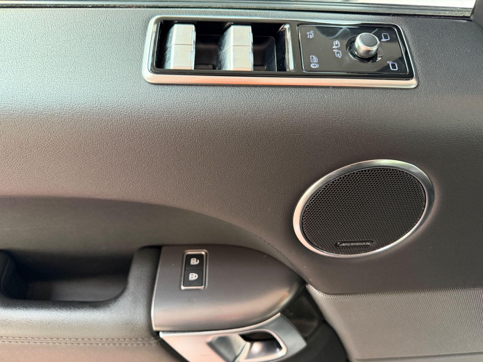 Fahrzeugabbildung Land Rover Range Rover Sport/PANORAMA/MERIDIAN/KAMERA