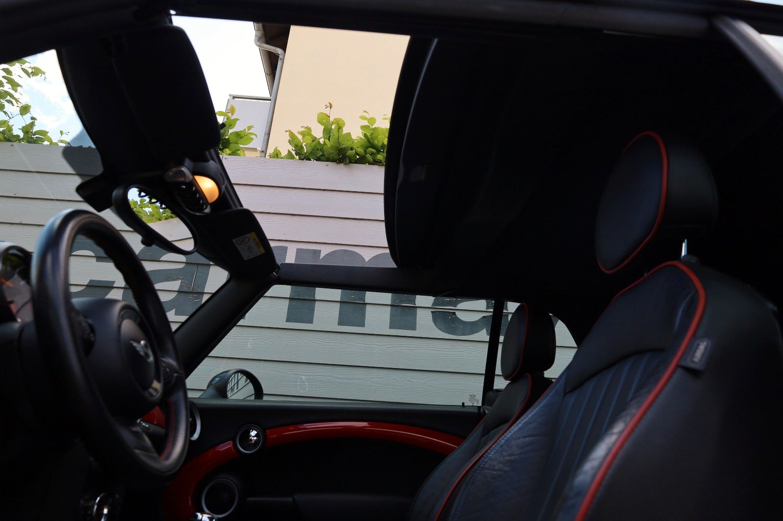 Fahrzeugabbildung MINI John Cooper Works Cabrio Chili,Wired,Leder,Navi