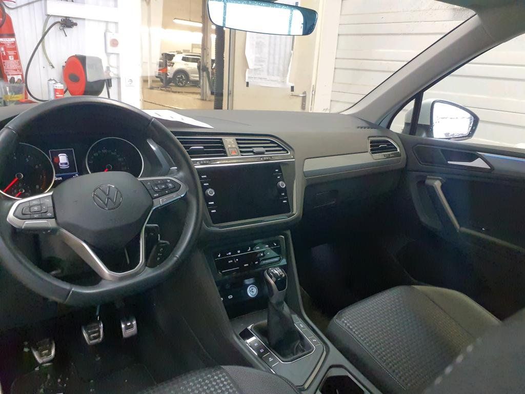 Fahrzeugabbildung Volkswagen Tiguan Active TSI *Navi*ACC*LED*PDC*Sitzhzg*Cam*